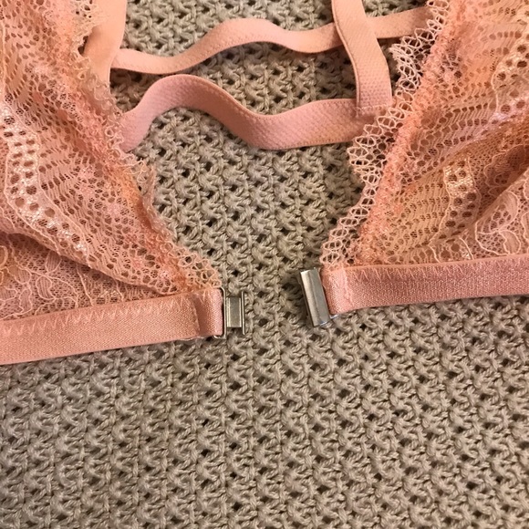 Bralette in size Medium- Never Worn - Picture 3 of 4